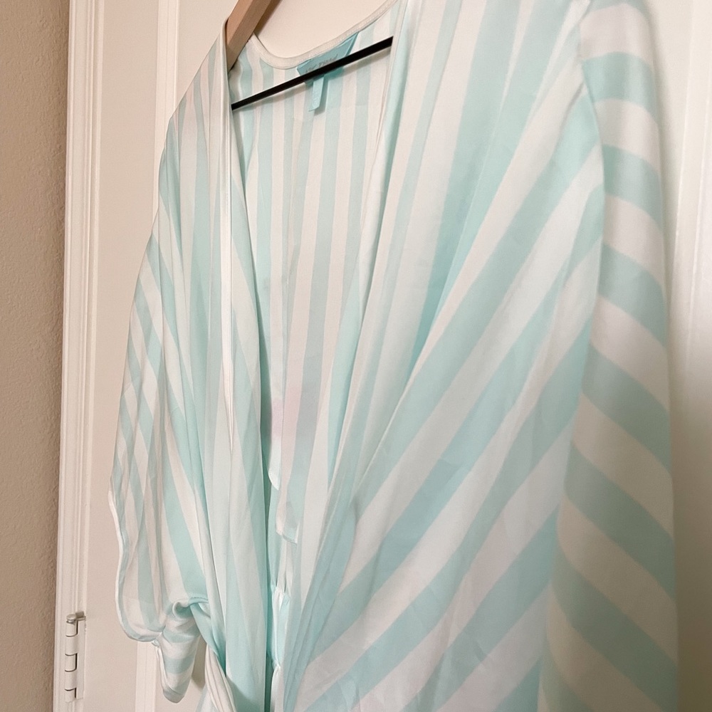 Betsey Johnson Wifey robe - Picture 5 of 5